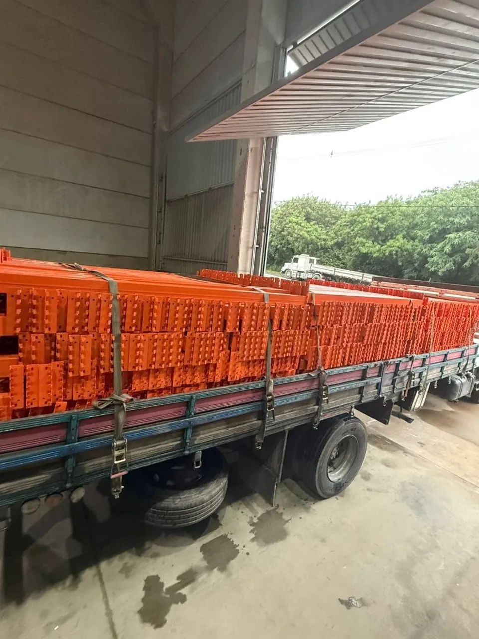 ESTRUTURA DE PORTA PALETES NOVOS 2,30X1,00 - Foto 2