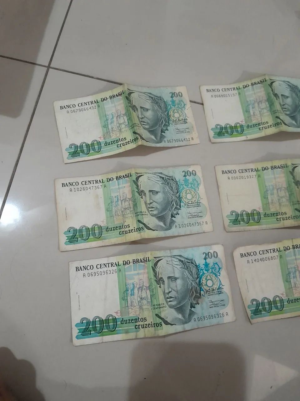 6 Cédulas antigas de 200 cruzeiros  - Foto 3