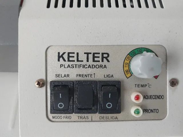 Plastificadora e Canteadeira para crachás - Foto 2