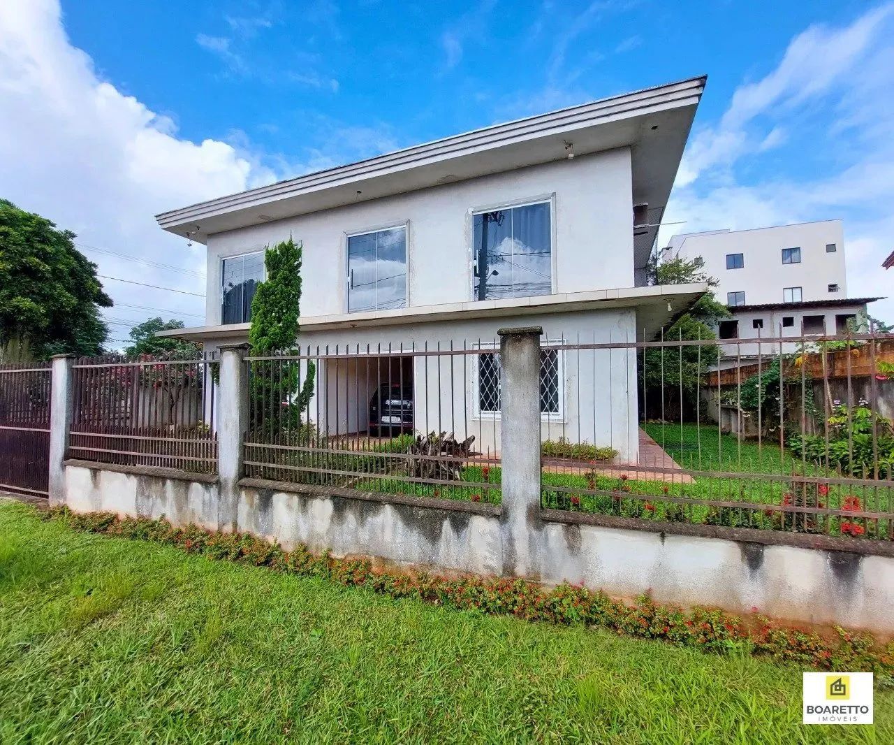 Sobrado de esquina à venda no Bairro Fátima - Joinville/SC. - Foto 2