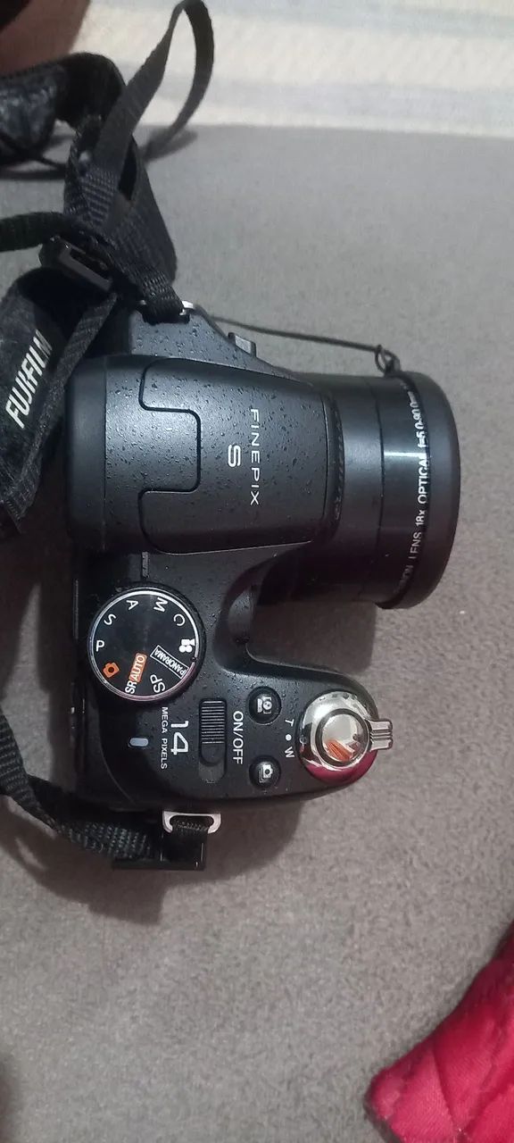 Máquina fotográfica Fujifilm 14mp