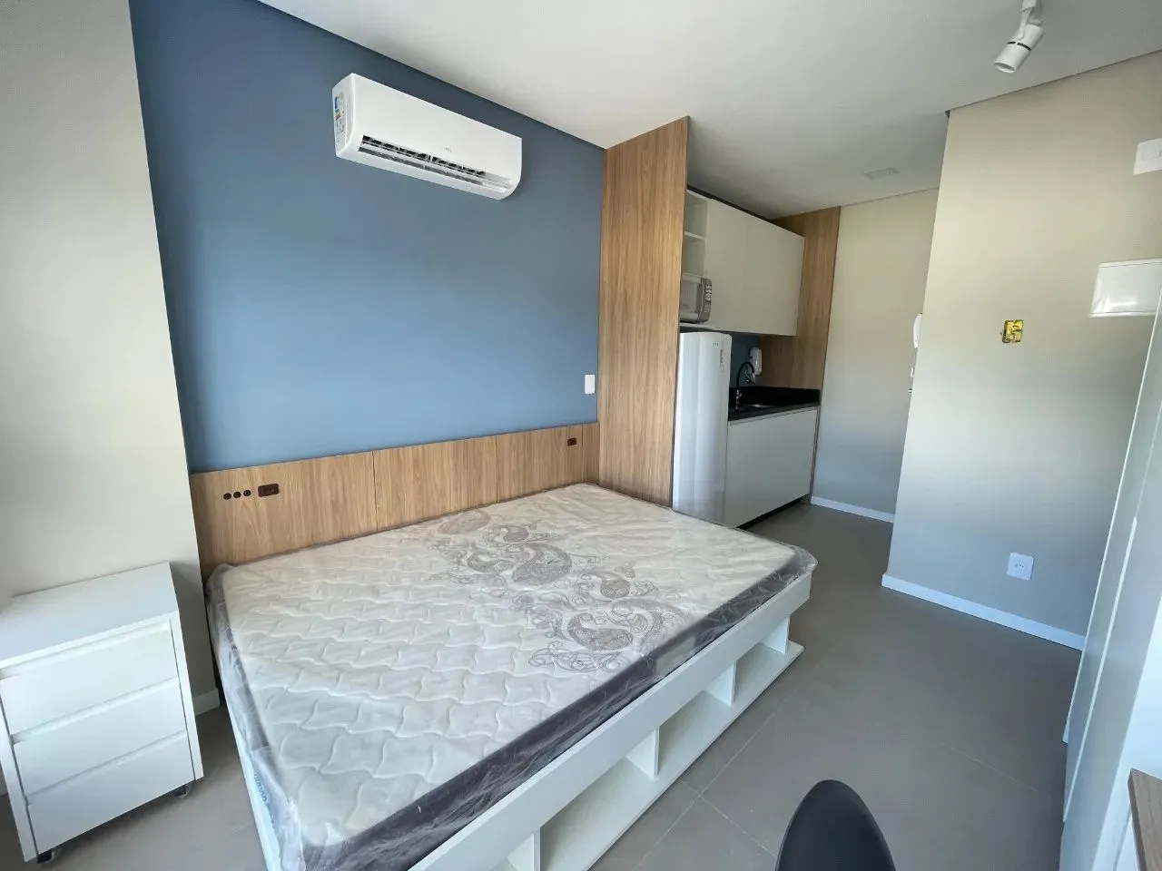 Studio mobiliado para locação na Carvoeira