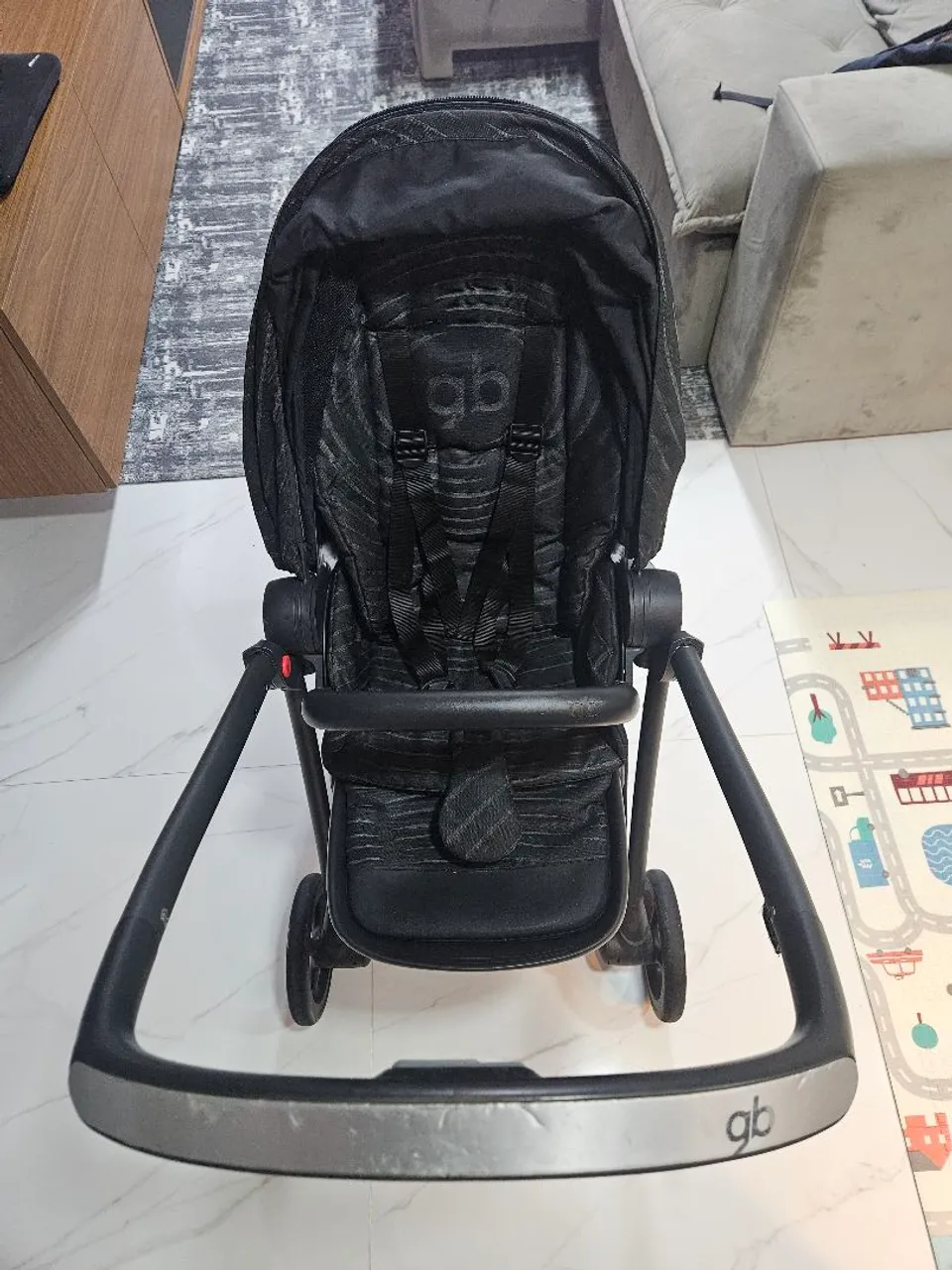 Carrinho de Bebê GB