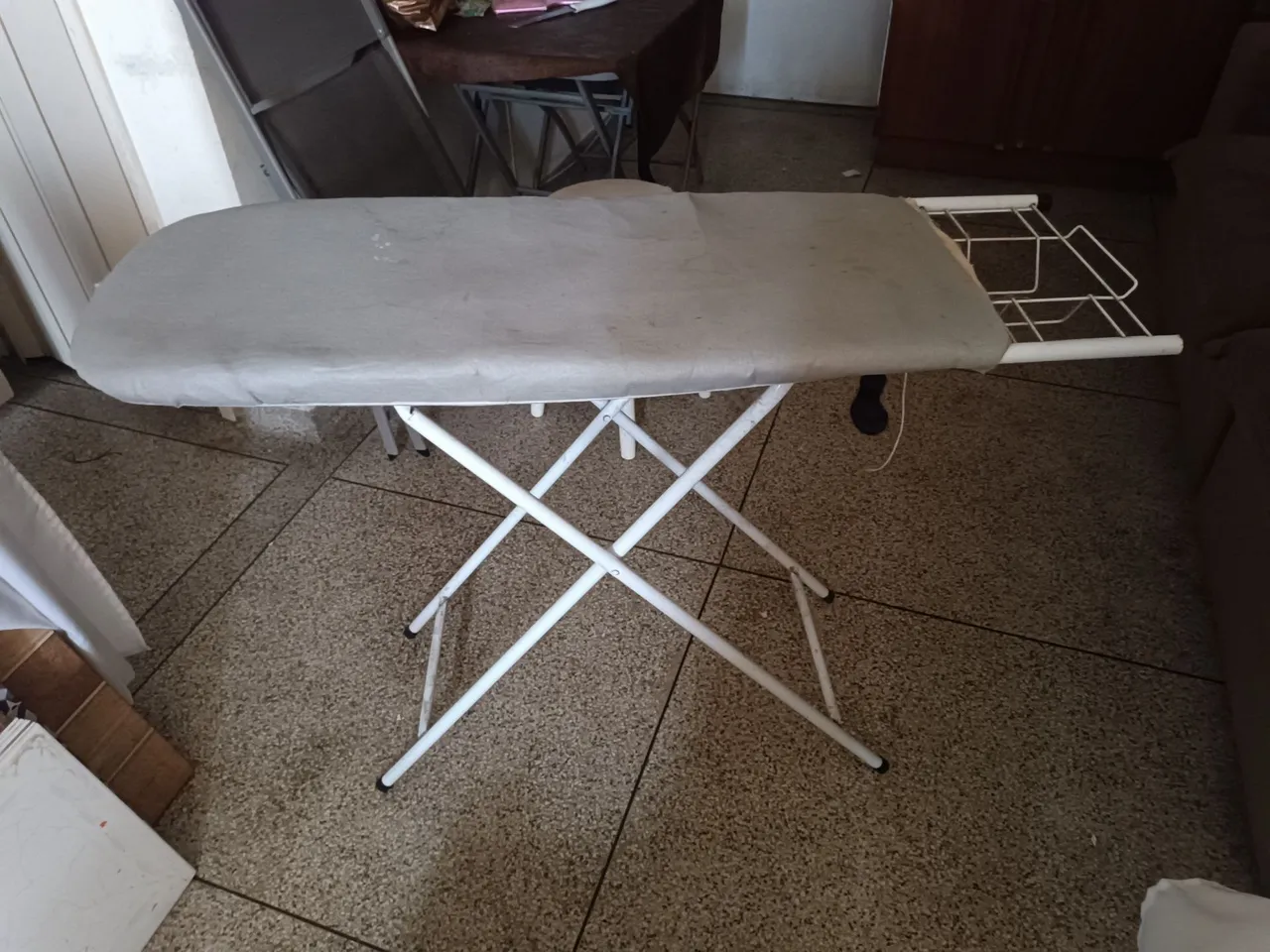 Tábua de Passar Roupa Dobrável