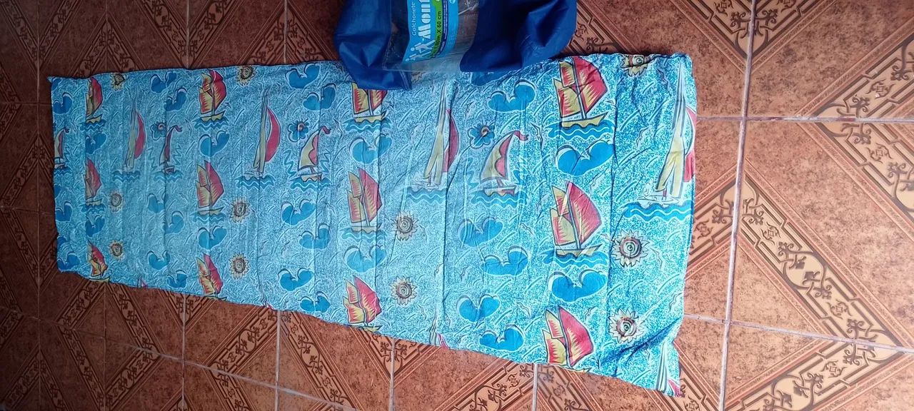 Kit- 2 Colchonetes Camping Solteiro com Sacola para Transporte 60cm - Foto 3