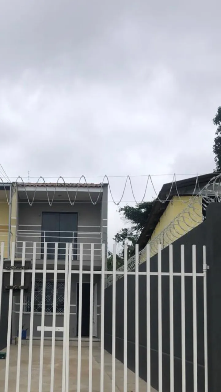 Excelente sobrado, ótima localização, próximo a Unicesumar (Oficinas)