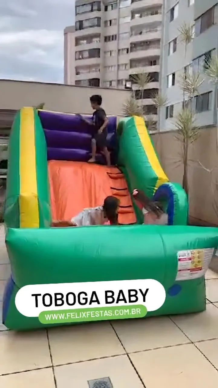 Vendo Mini Toboga Inflável com Motor