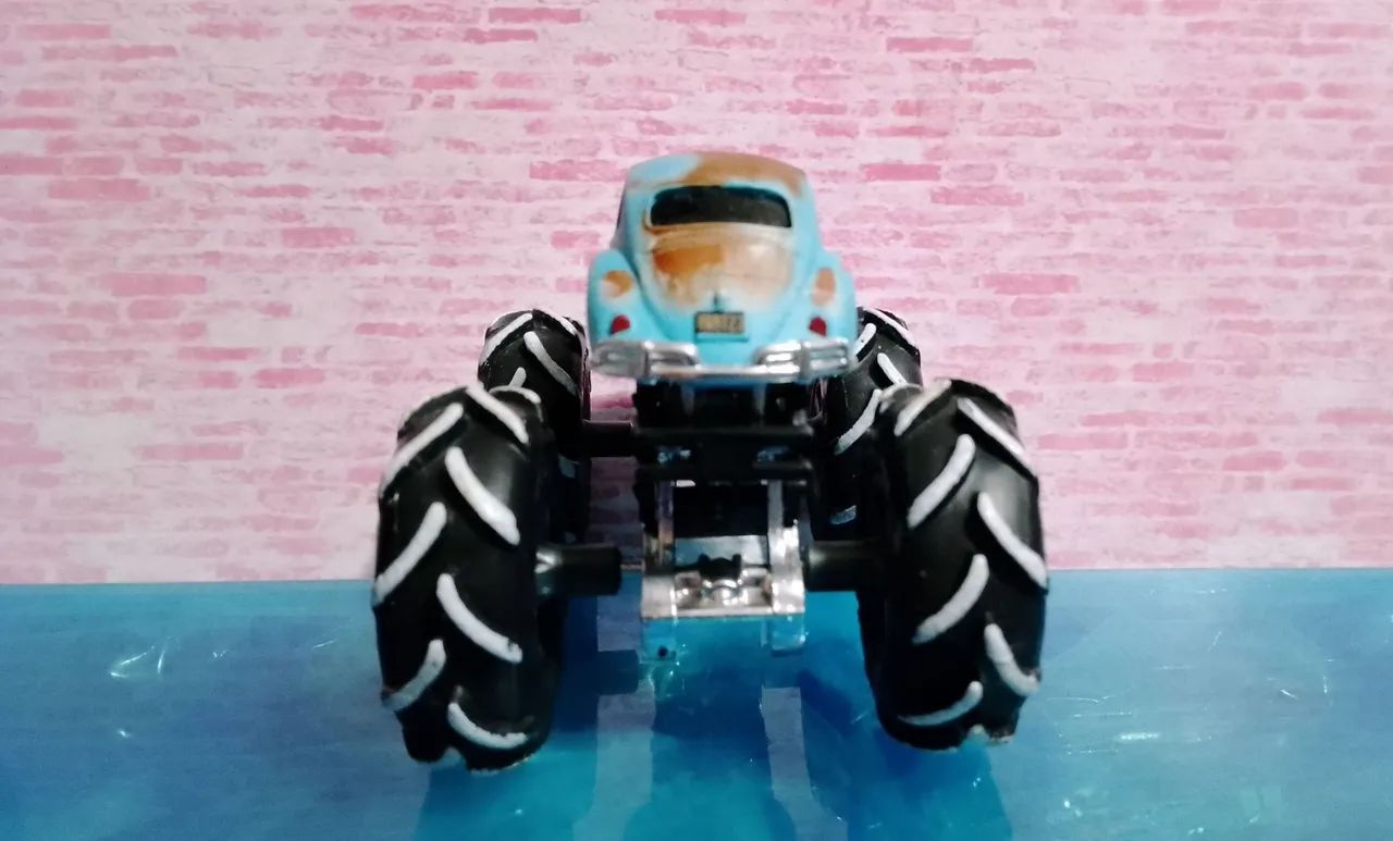 Hot Wheels Monster Trucks - Volkswagen Beetle 1/64 (Fusca) - Foto 2