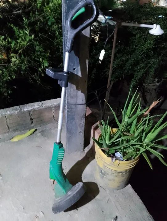 Roçadeira Elétrica