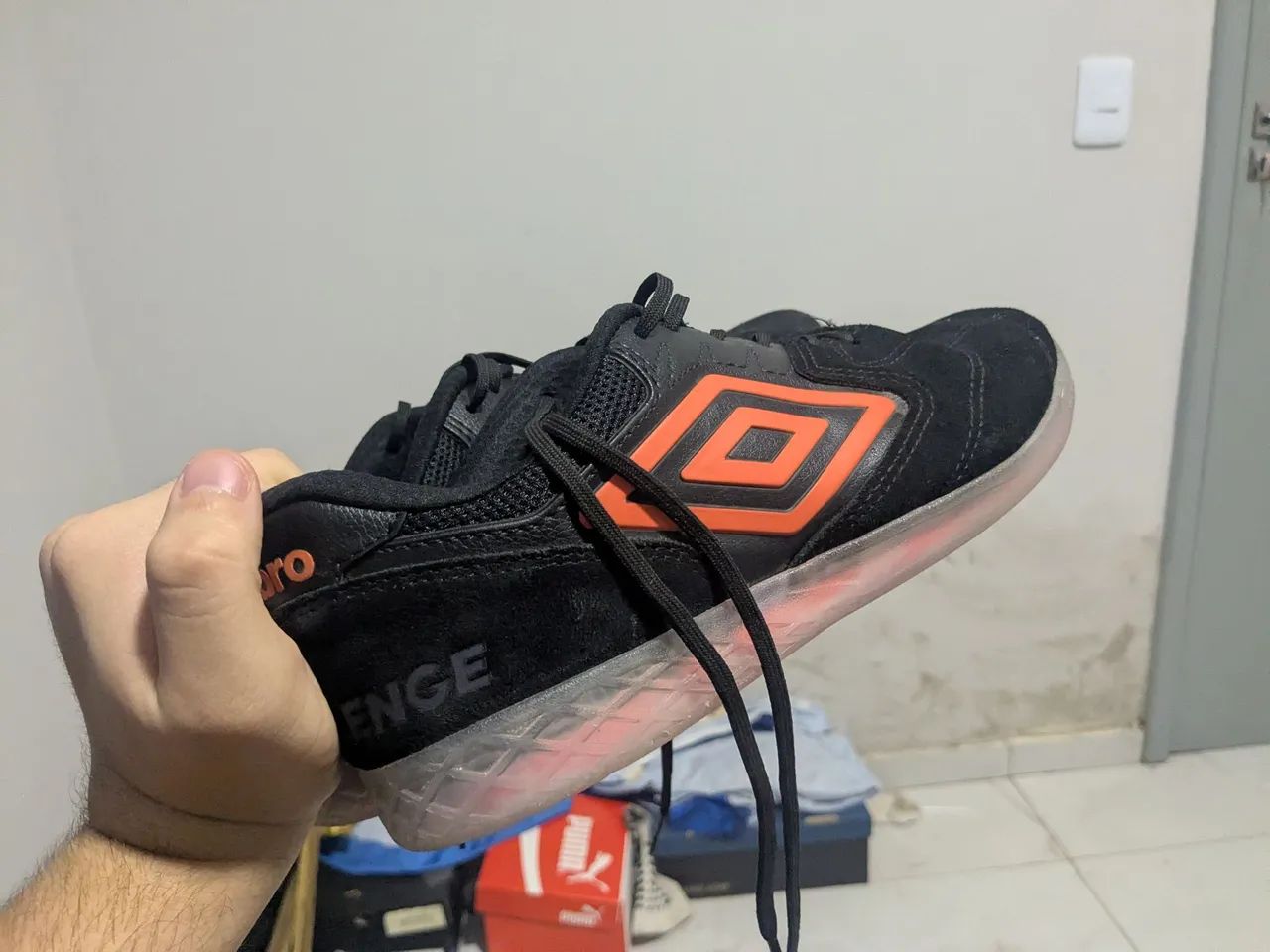 Chuteiras de Futebol Umbro - Tamanho 42 - Foto 2