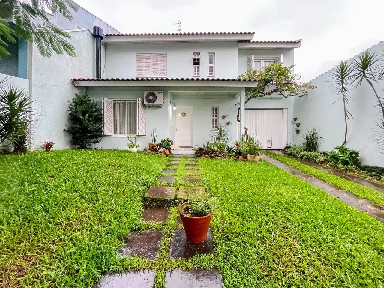 Casa à Venda em Jardim São Pedro, Porto Alegre