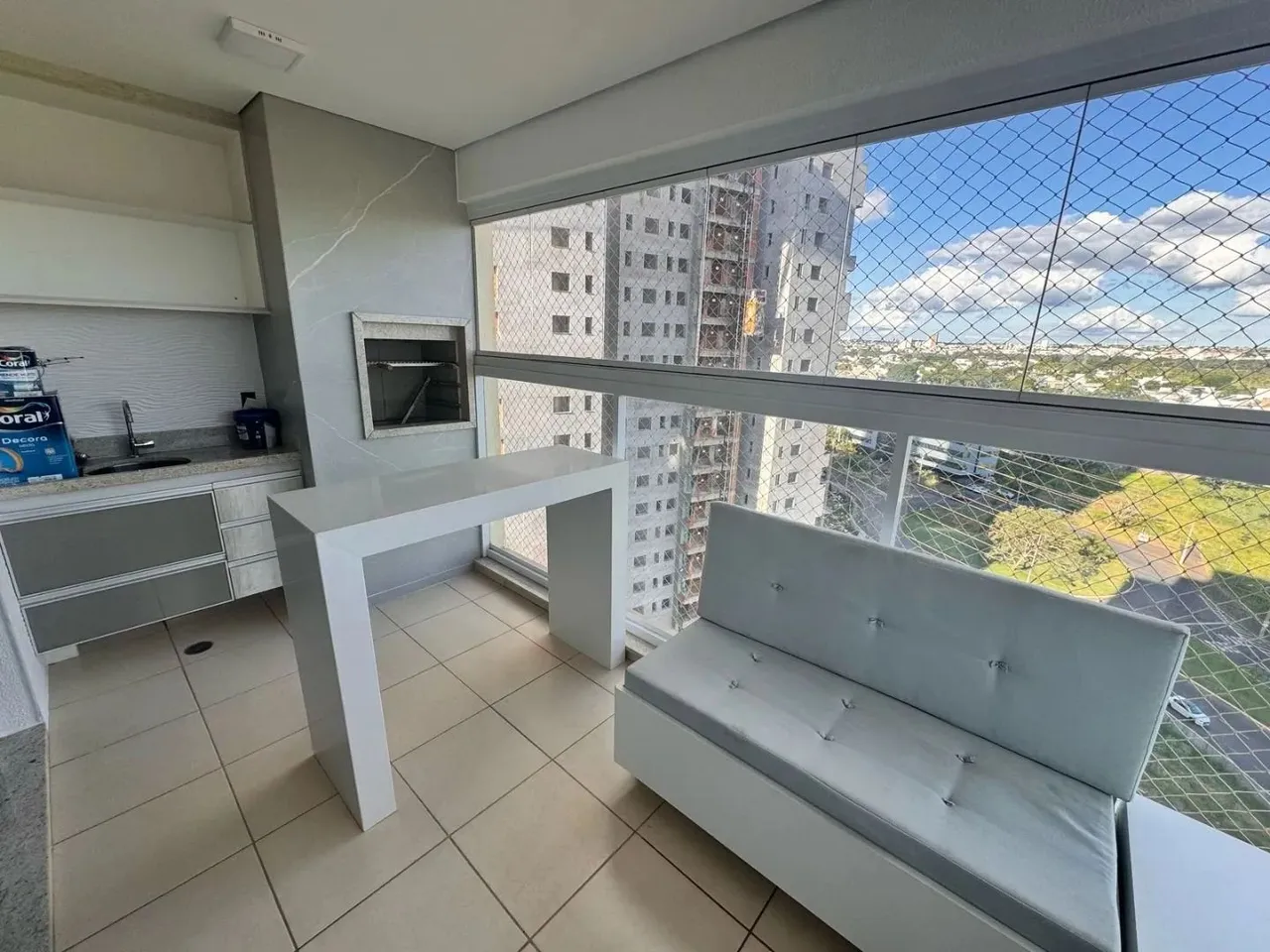 Lindo Apartamento no Jardim Karaíba com 3 Suítes - Uberlândia - MG