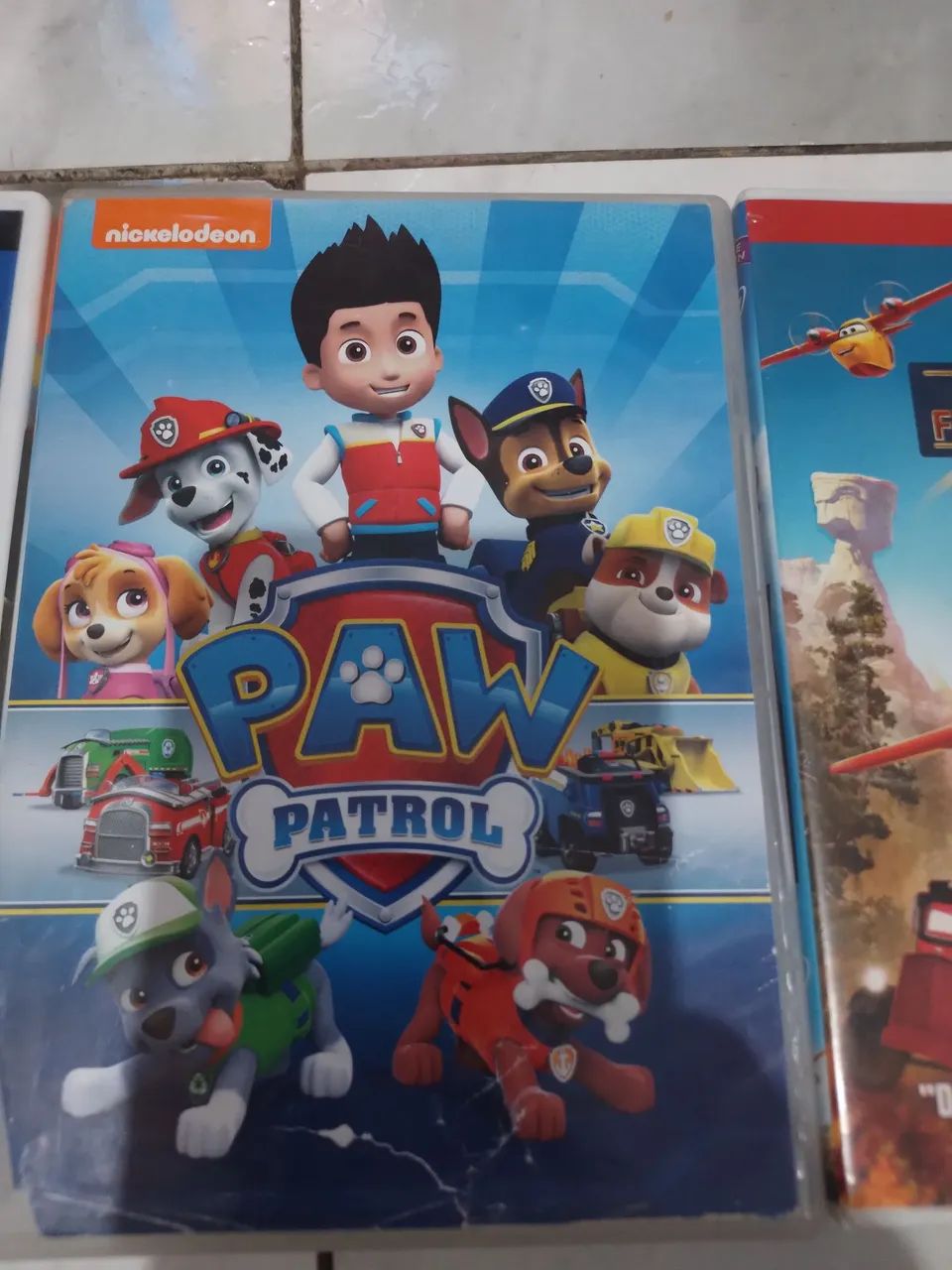 3 ?DVDs - Aviões e Patrulha Canina - Foto 2