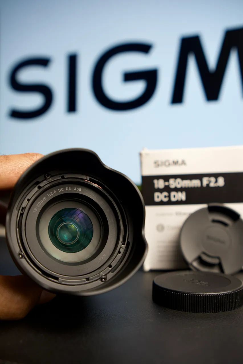 Lente contemporânea Sigma 18-50mm F2.8 Dc Dn para Sony E  - Foto 5