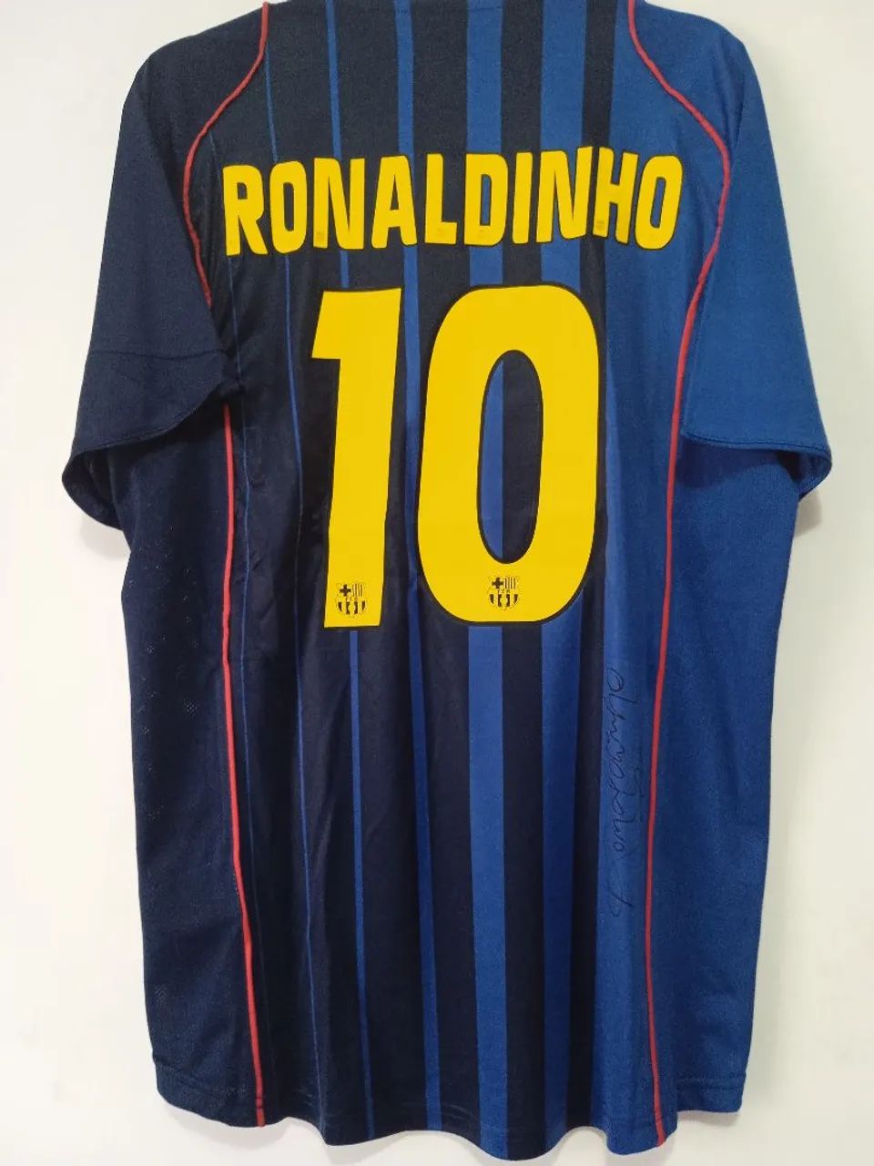 Camisa Barcelona 2003 / 2004 #10 Ronaldinho Autografada Certificada
