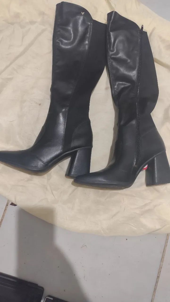 Bota cano alto missisip 38 bem conservado