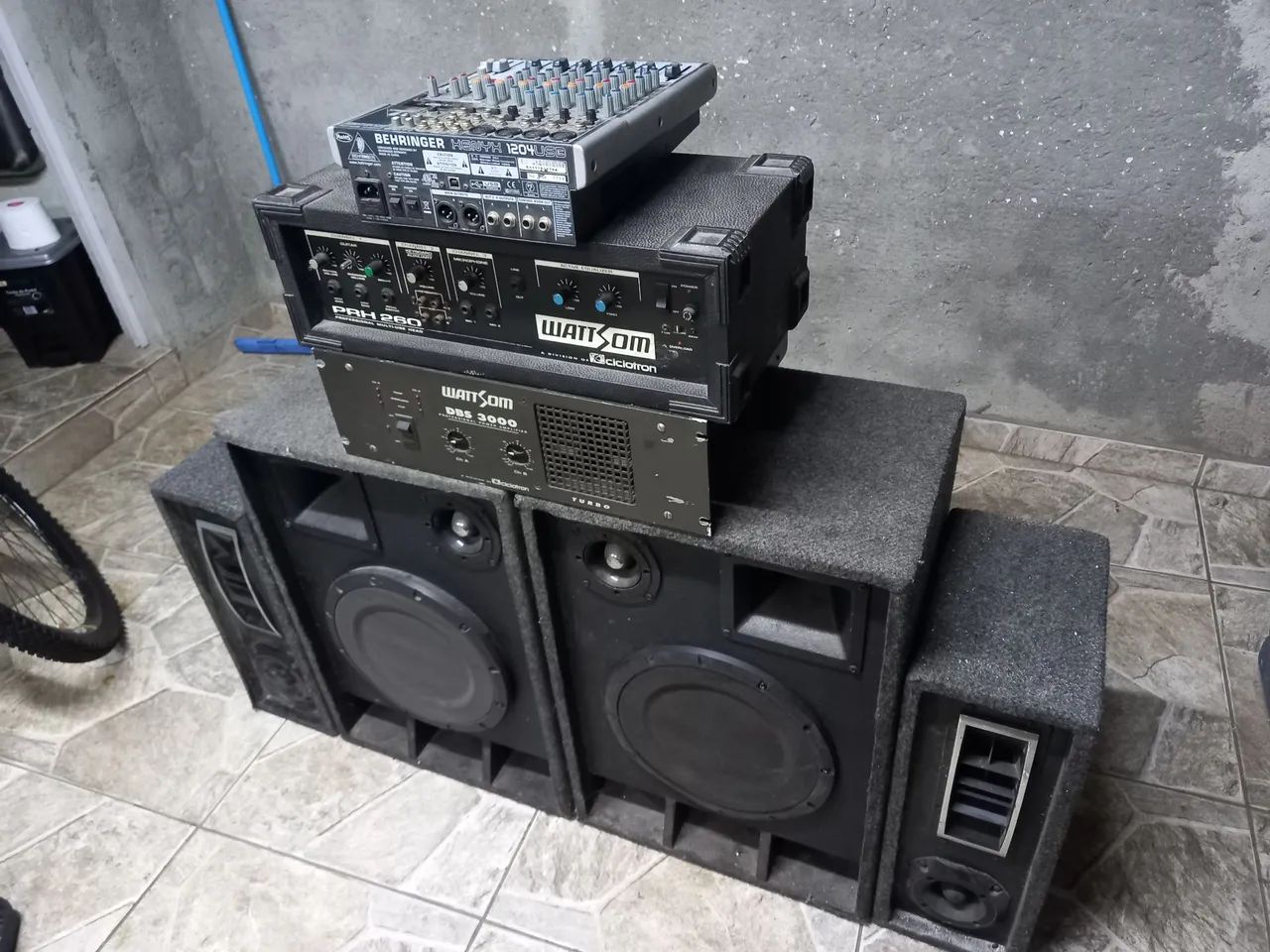 Mesa de Som Behringer Xenyx 1204USB - Foto 6