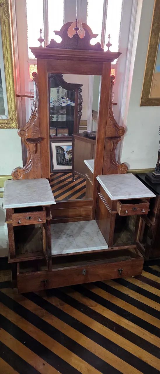 Móveis antigos, penteadeira pechinche madeira e marmore - Foto 3