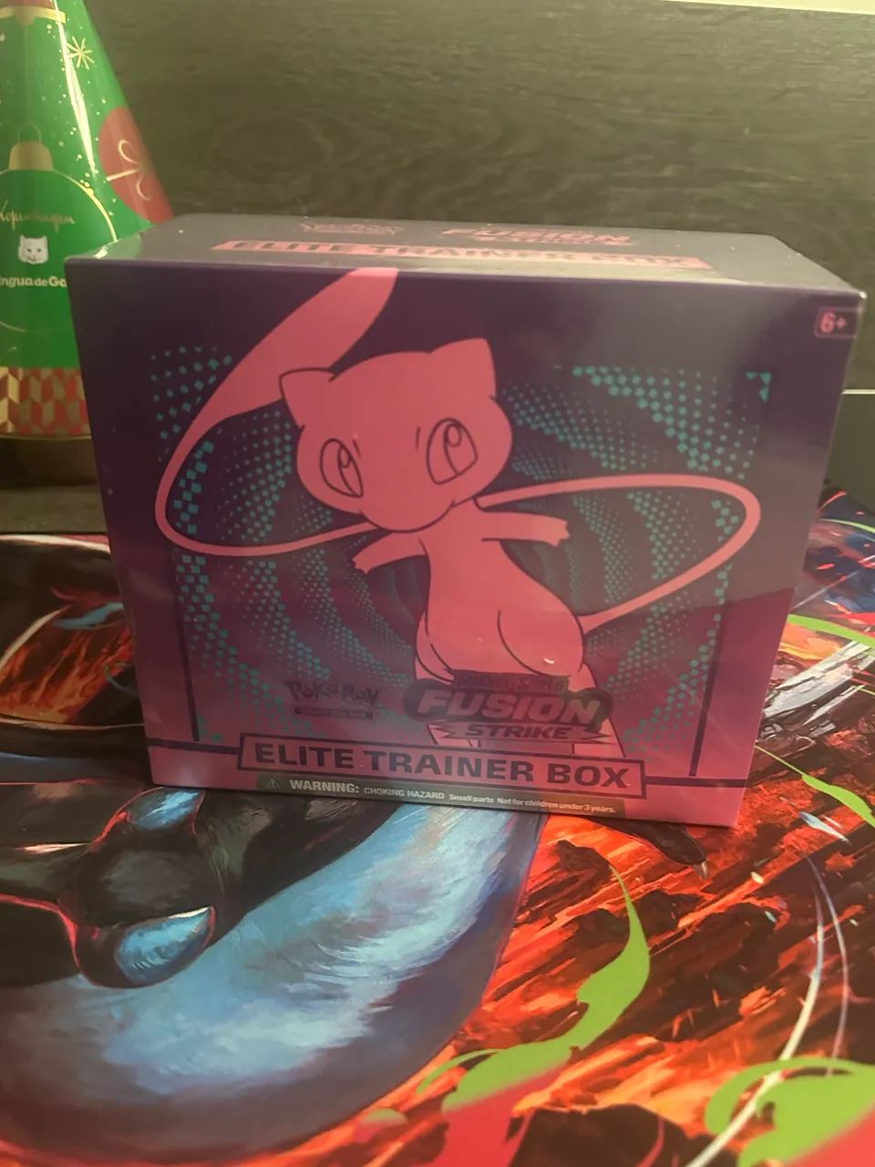 Pokémon elite trainer box FUSION STRIKE ingles 