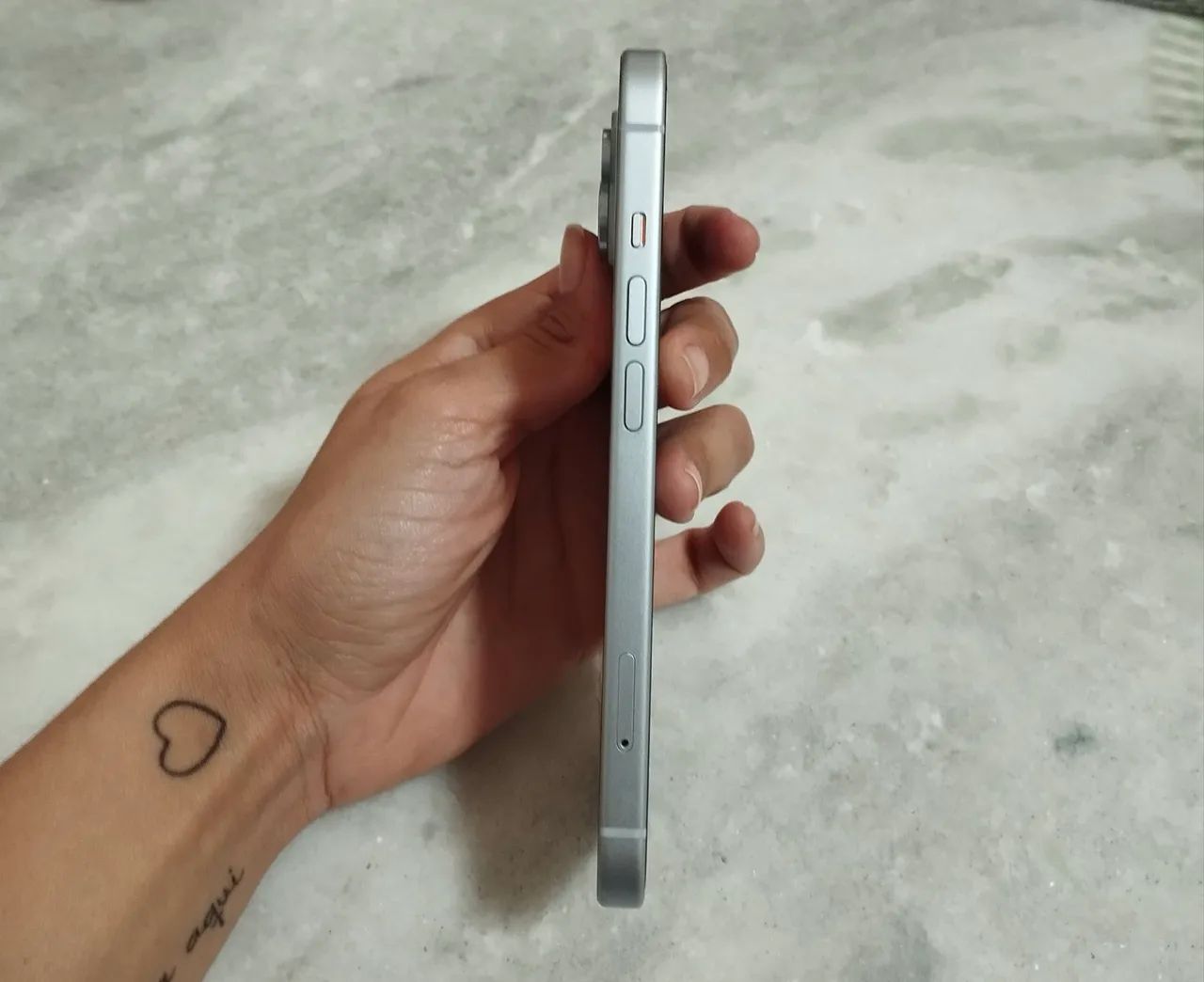 IPHONE 15 128 GB (semi novo) - Foto 2