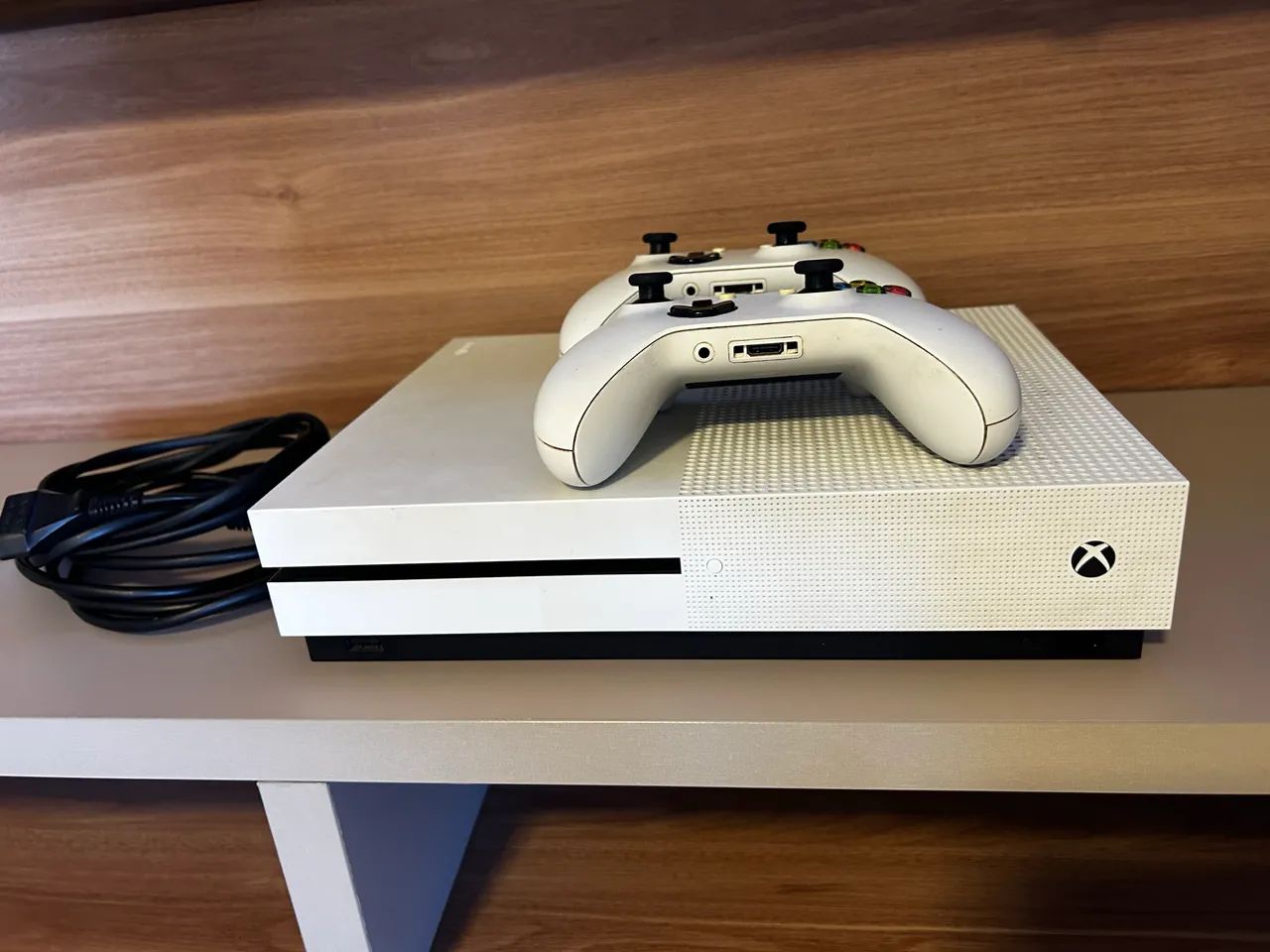 Vendo Xbox One S HD de 1 T - Foto 3
