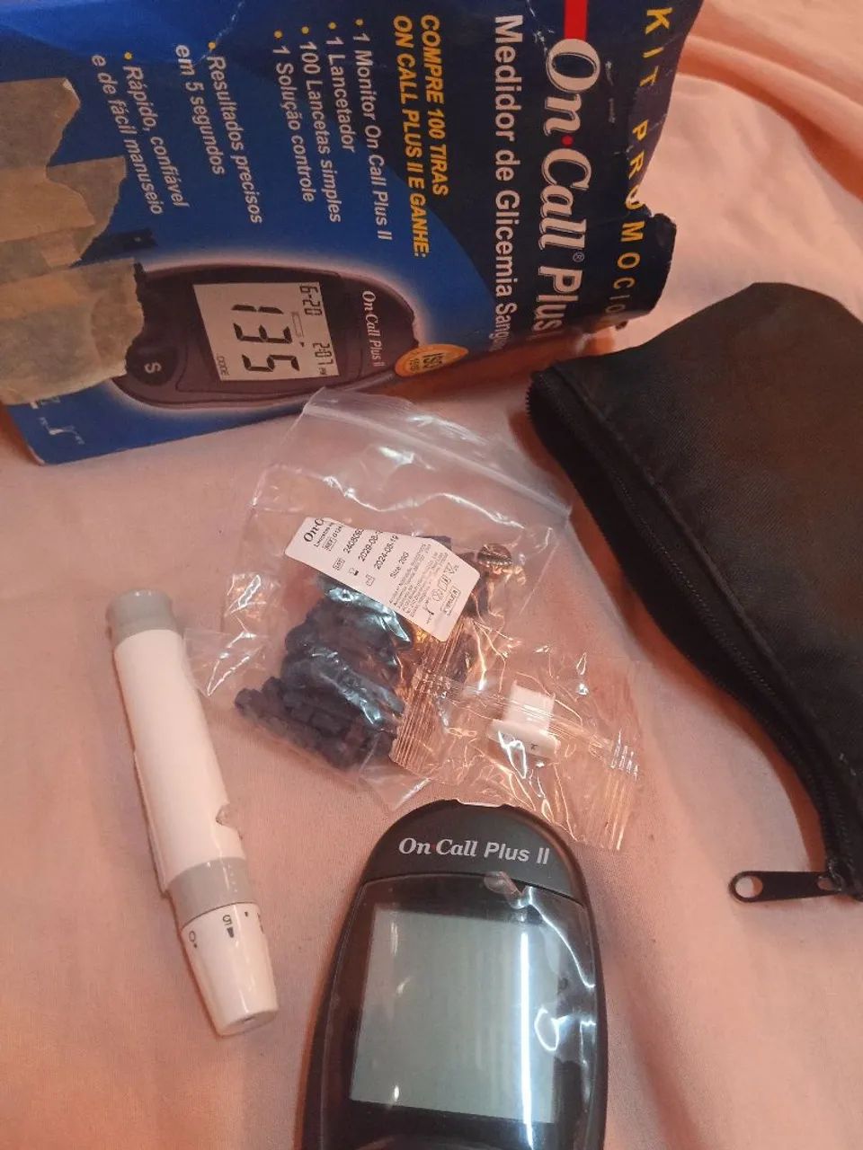 Medidor de pressão e de glicemia 