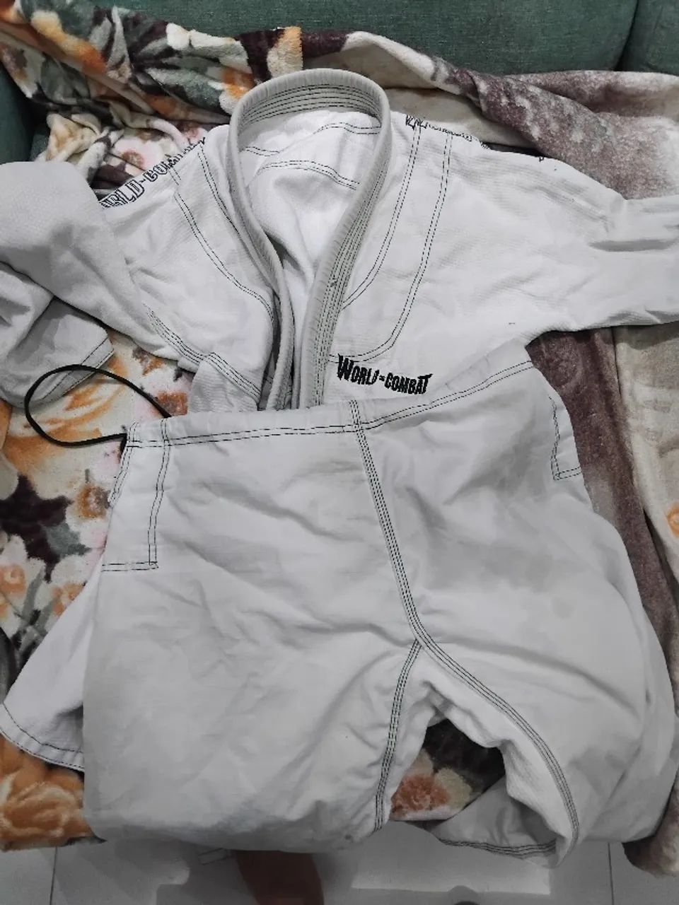 kimono A3 Word Kombat branco 