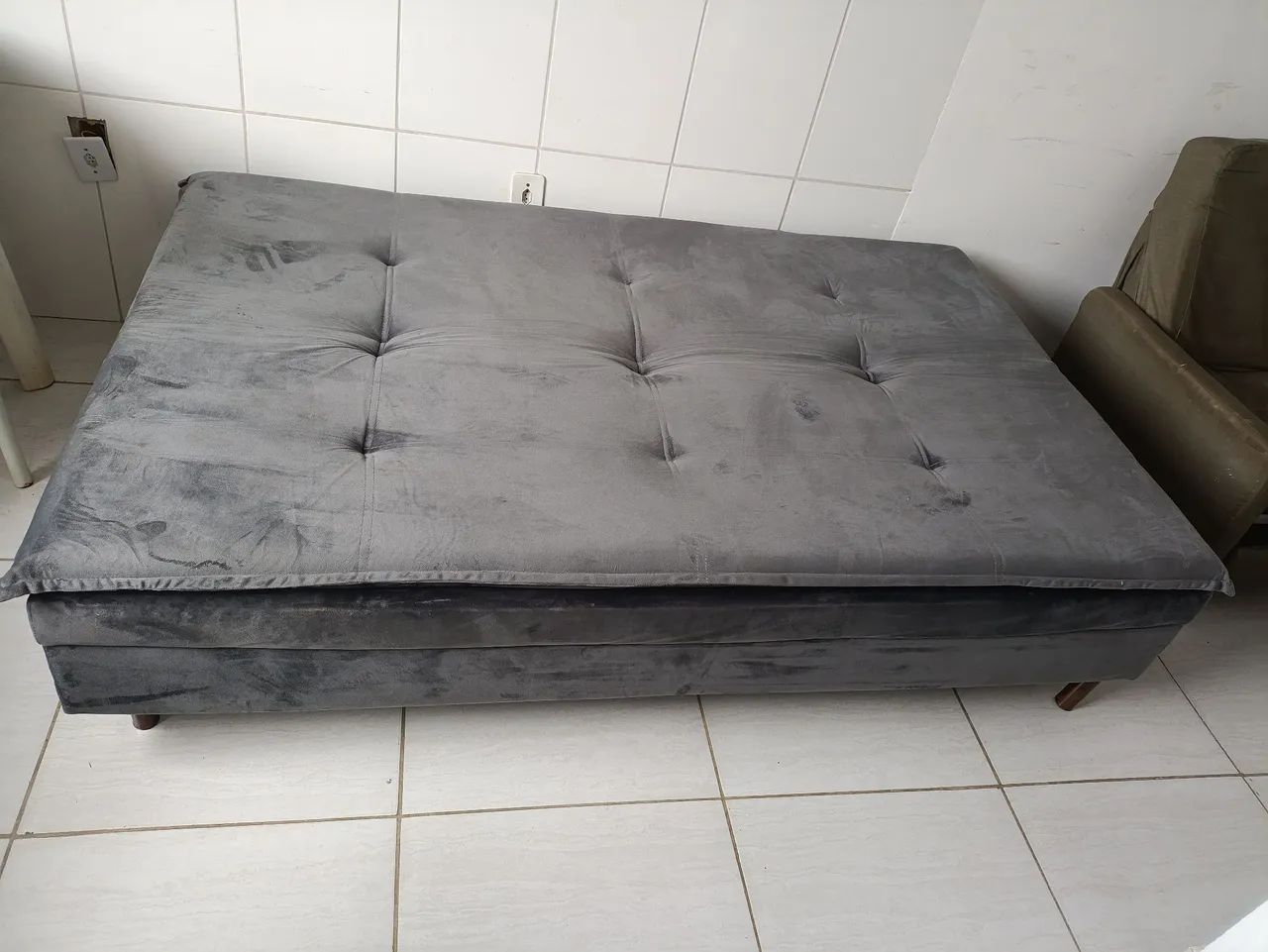 Sofá cama aveludado entrega grátis  - Foto 2