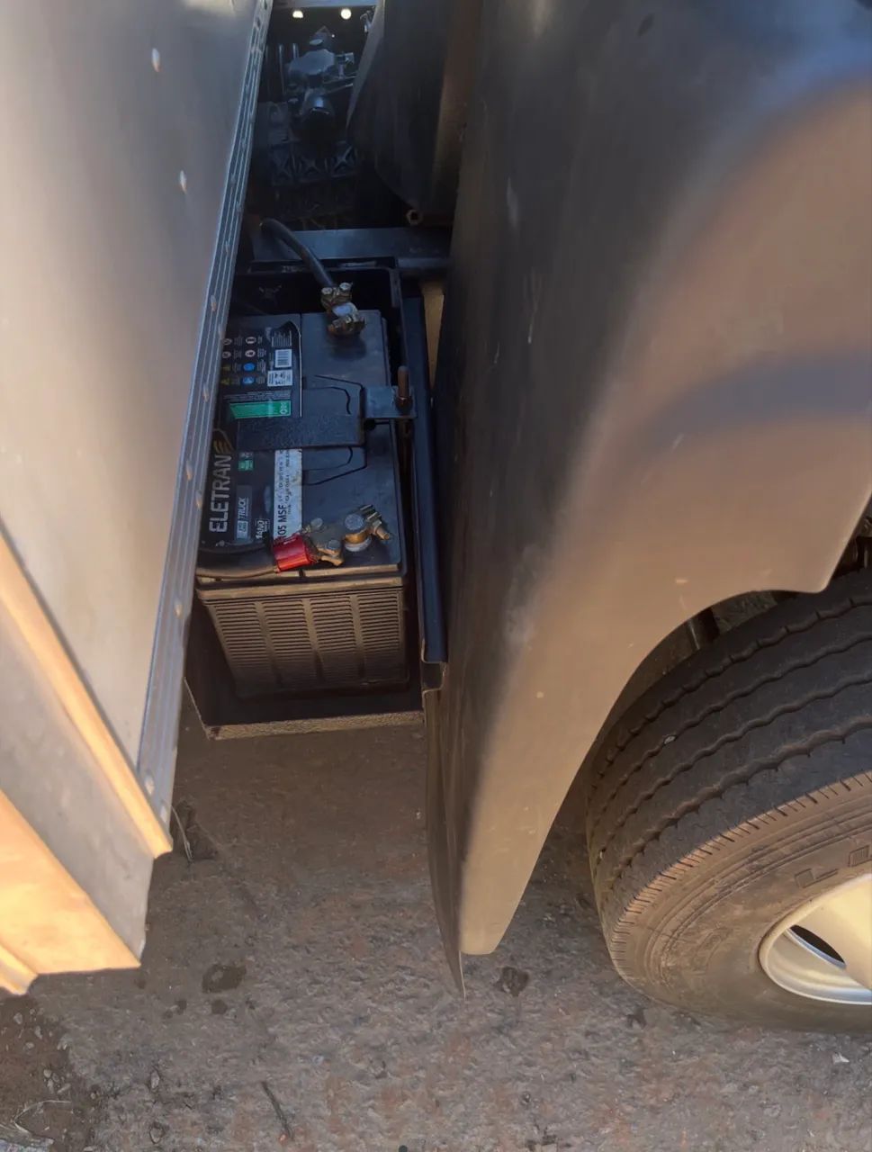 ? VENDE-SE FORD CARGO 815E - 2007 - Foto 4