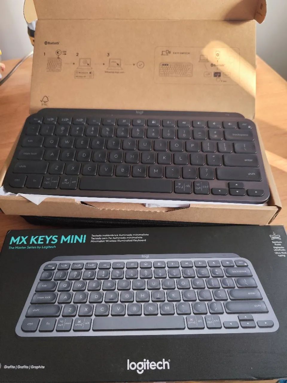 Teclado Logitech MX Keys Mini (com caixa e case) - Somente Pix - Foto 4