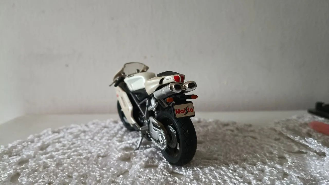 Miniatura de moto Ducati 848  - Foto 3