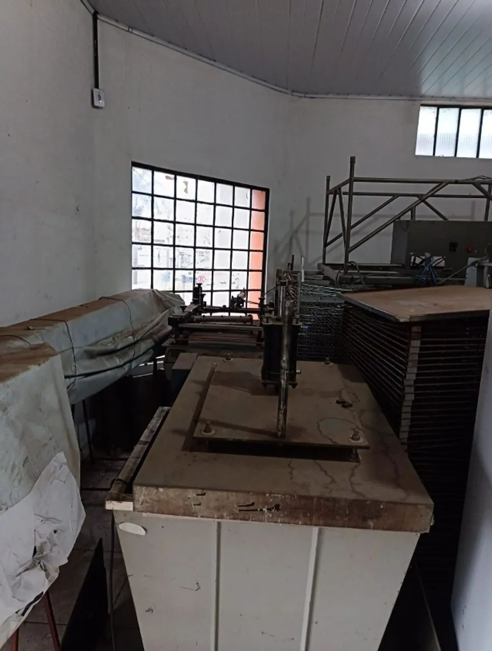 MÁQUINÁRIO INDUSTRIAL PESADO - SERIGRAFIA/FERRO/REAPROVEITAMENTO - Foto 2
