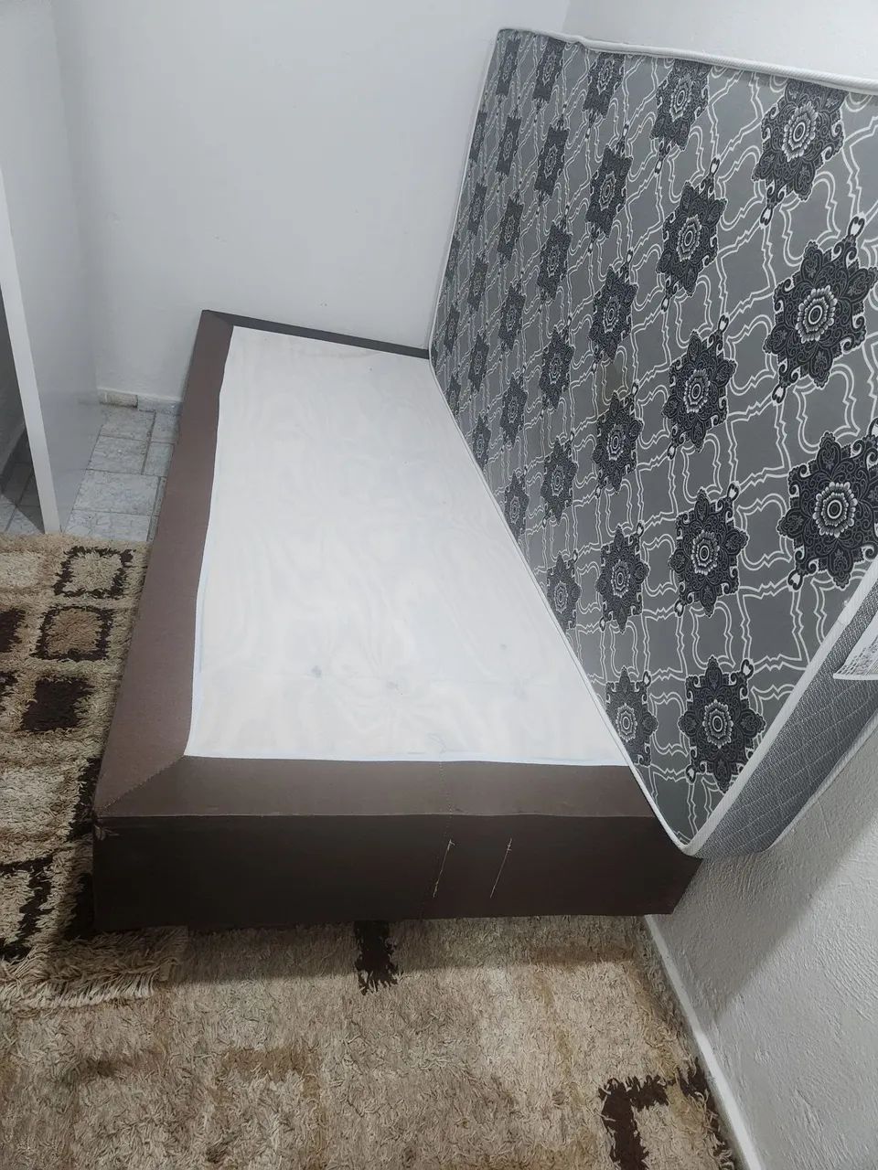 Cama box solteiro com colchão