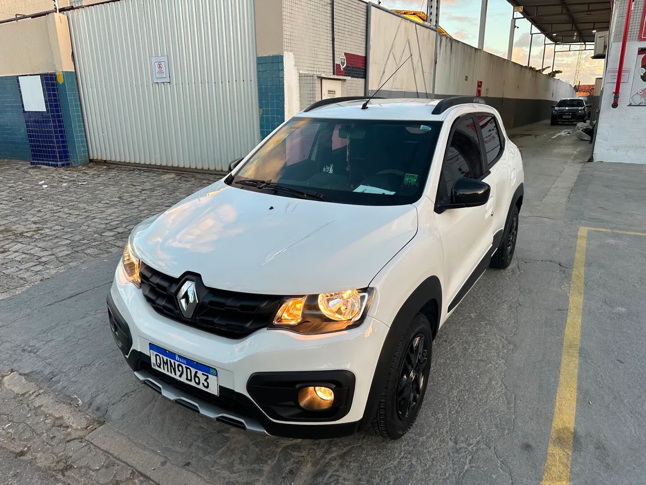 Renault Kwid Outsider 1.0 Flex 12V 5P Mec. 2021