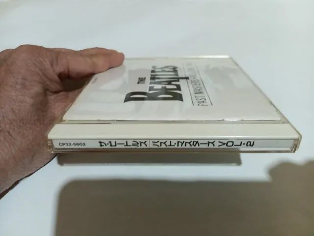 CD - The Beatles "Past Masters Volume Two" Importado Usado - Foto 4