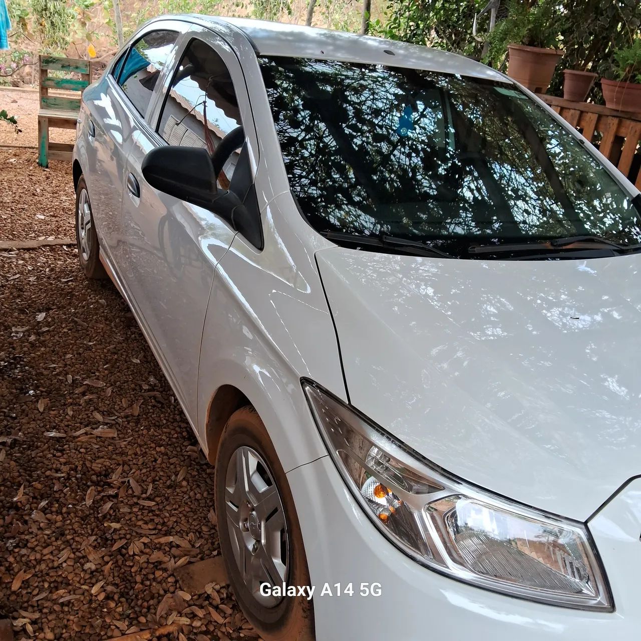 Chevrolet Onix JOY Hatch 1.0 8V Flex Mec. 4P 2018 - Foto 2