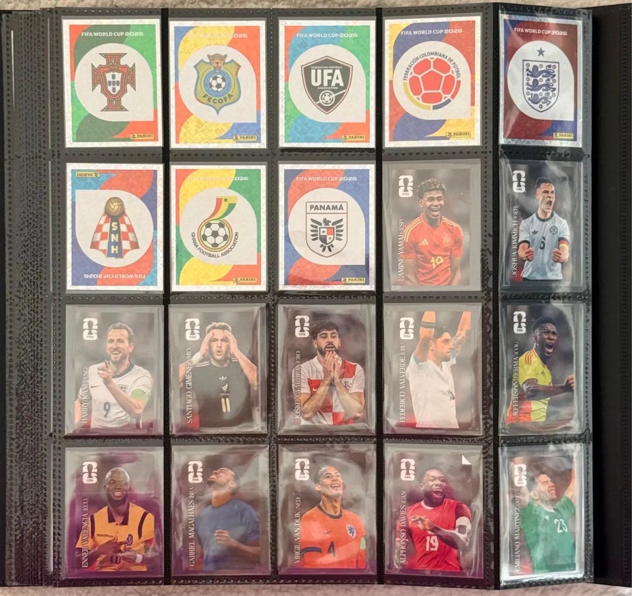 Kit completo Copa 2026, com 80 Legends,  mais 48 escudos, 14 Coca. - Foto 4