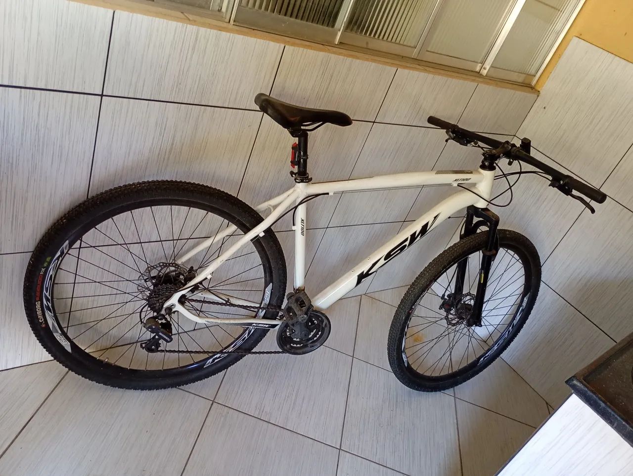 Vendo bicicleta aro 29 KSW - Foto 2