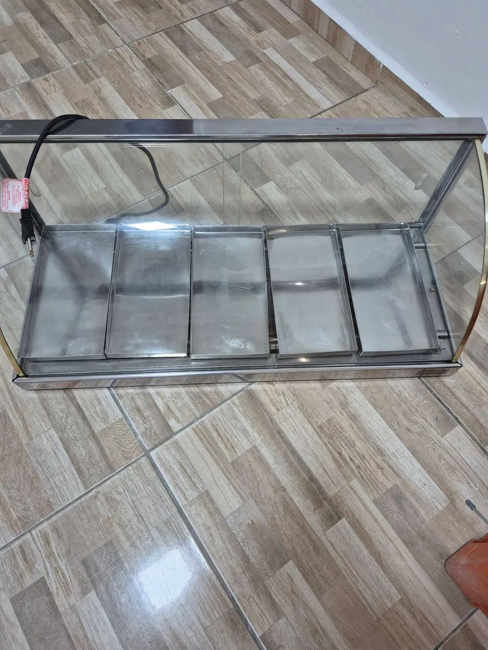 Estufa com 5 formas 110vts semi nova 