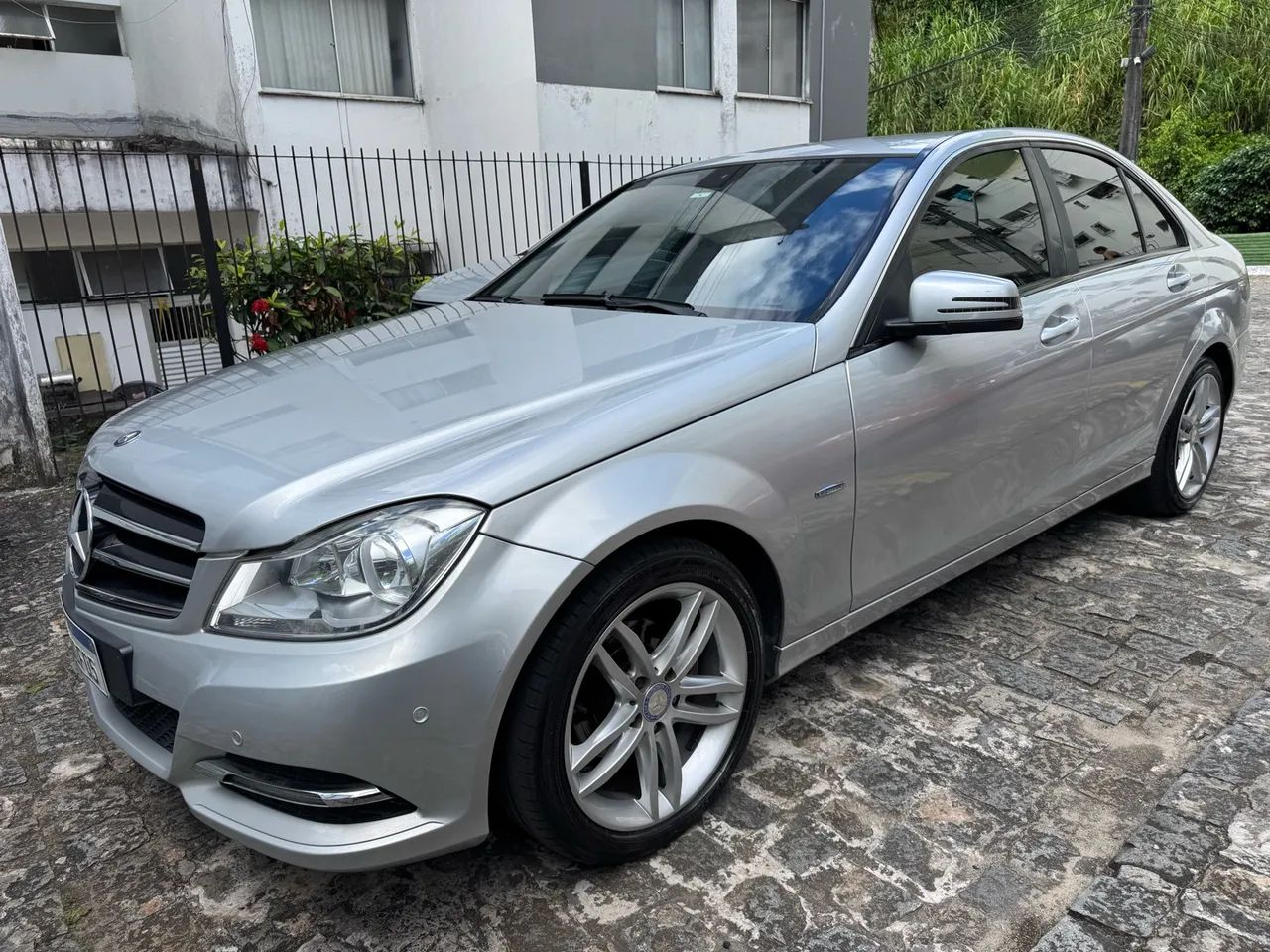 Mercedes-Benz C-180 CGI Classic 1.8 16V 156cv Aut. 2012