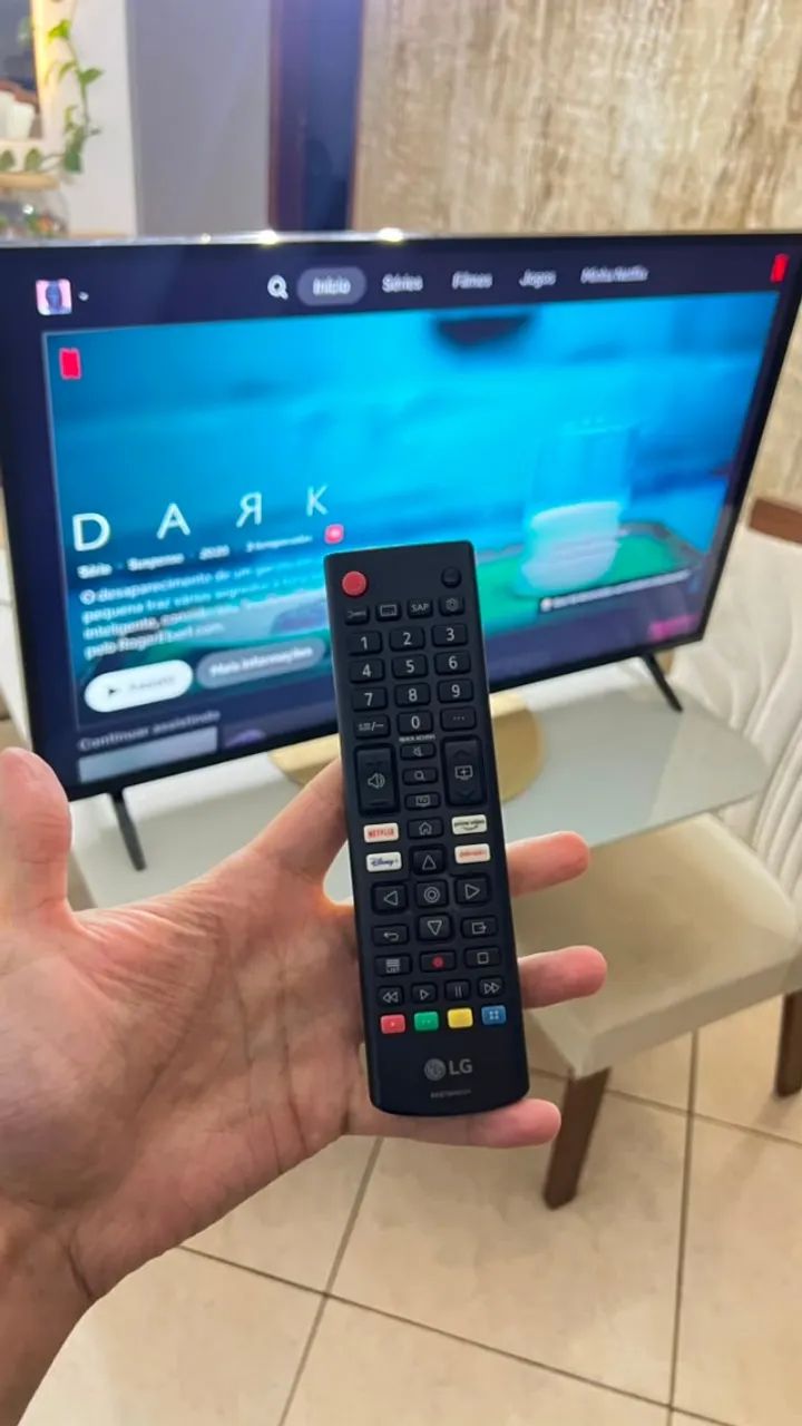 Smart TV LG 43 Polegadas 4K 43UQ7500 WebOS Com Base e Controle Original 1 ano de uso - Foto 5