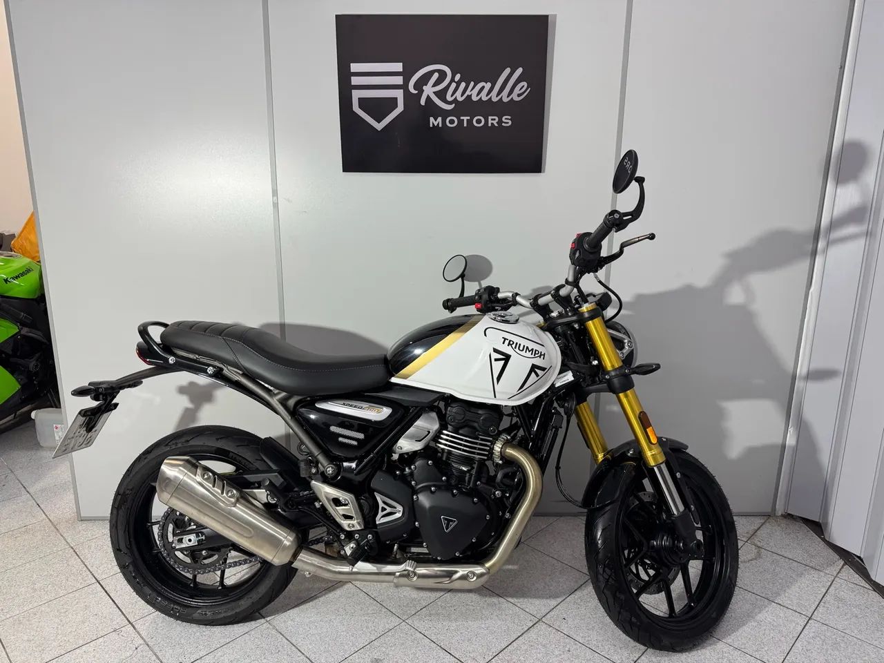 TRIUMPH SPEED 400 abs 