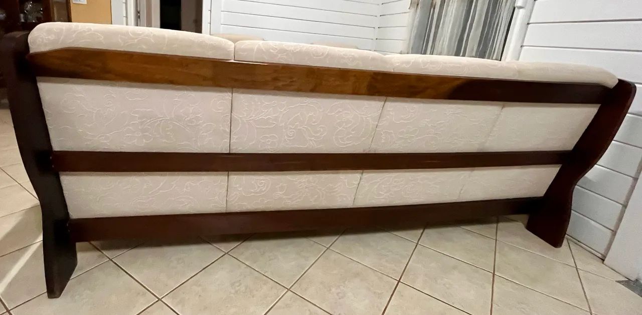 Conjunto de Sala Colonial em Madeira Maciça - Sofá 4 Lugares + 2 Poltronas - Foto 4