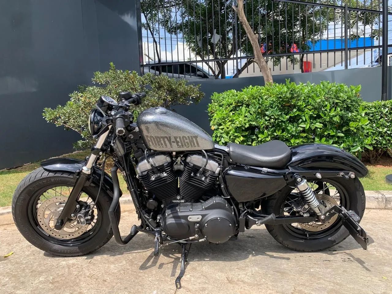 HARLEY-DAVIDSON FORTY-EIGHT 