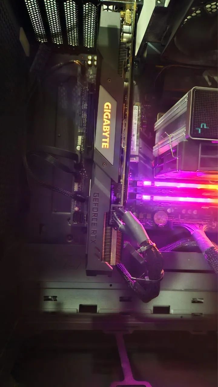 Placa de Vídeo Gigabyte NVIDIA GeForce RTX 2060 Super 8GB - Foto 2