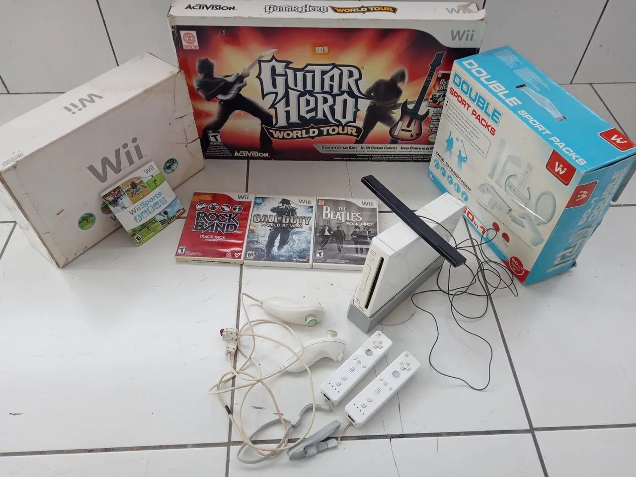 Nintendo Wii + kit completo + manuais + 1 wii motin + 2 nuchunck +