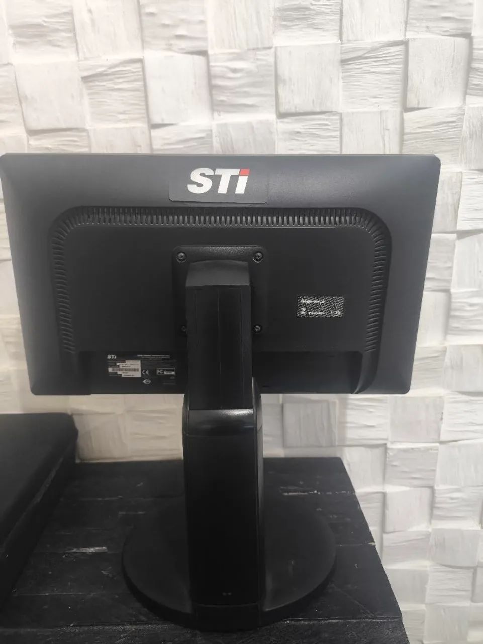Monitor da STI (Semp Toshiba) Tela de 19P - Foto 2