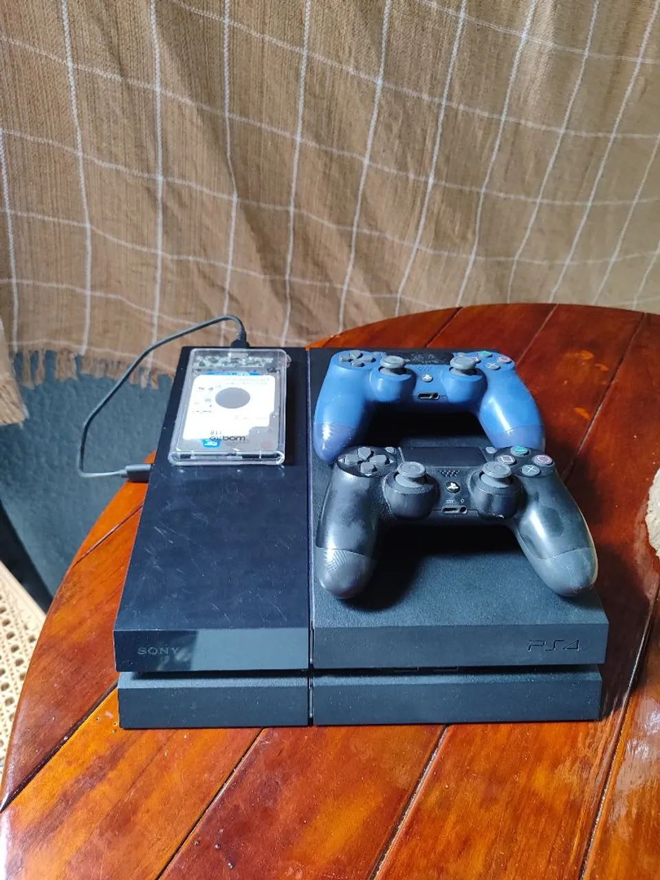 Playstation PS4 1TB + 2 Controles Originais - Foto 6