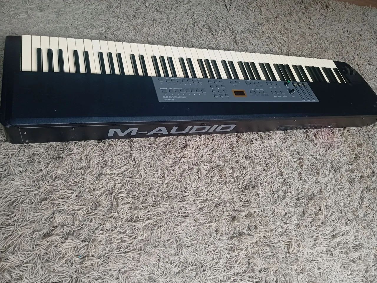 Piano M-Audio prokeys 88 e controlador  - Foto 2