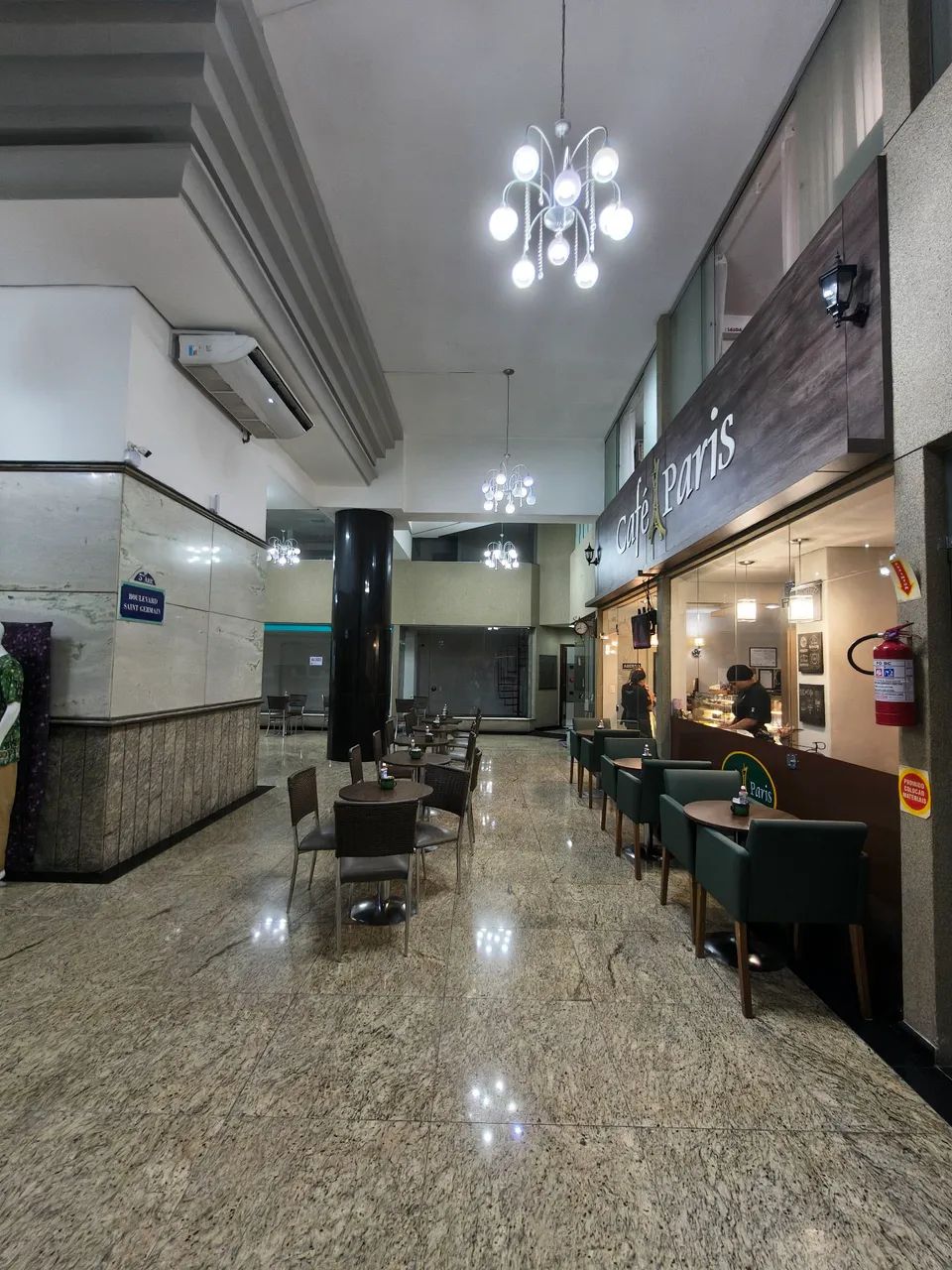 Sala Comercial Térrea no Centro de Florianópolis Pronta para Uso - Foto 7